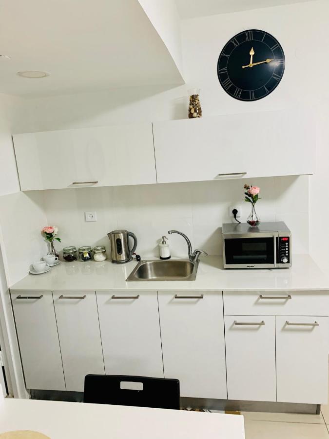 Blue In The Sea Apartment เนทันยา ภายนอก รูปภาพ