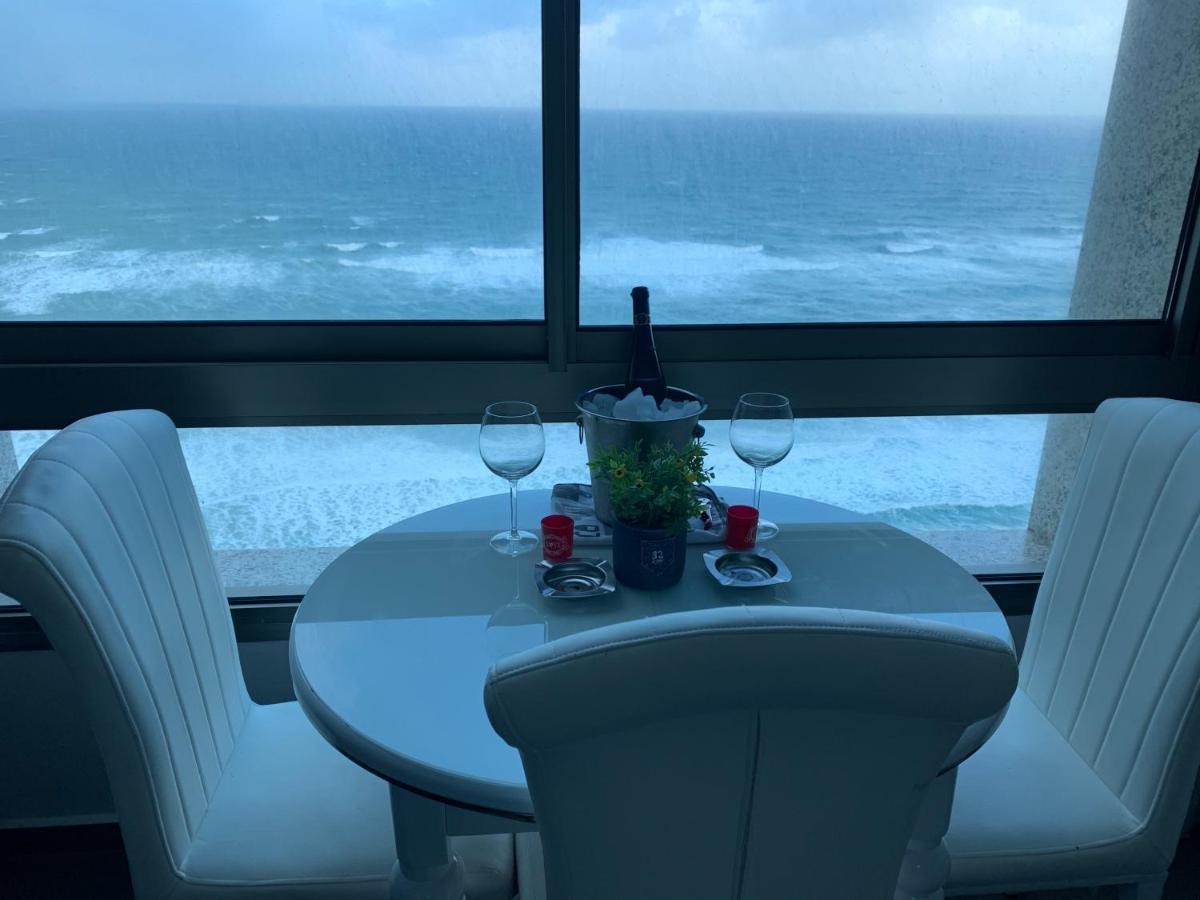 Blue In The Sea Apartment เนทันยา ภายนอก รูปภาพ